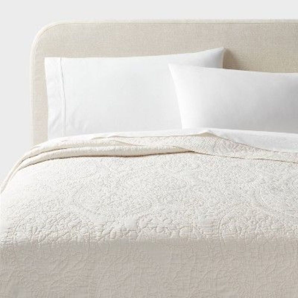 Open Box - Threshold - Full/Queen Garment Washed Paisley Stitch Quilt Ivo Ivory